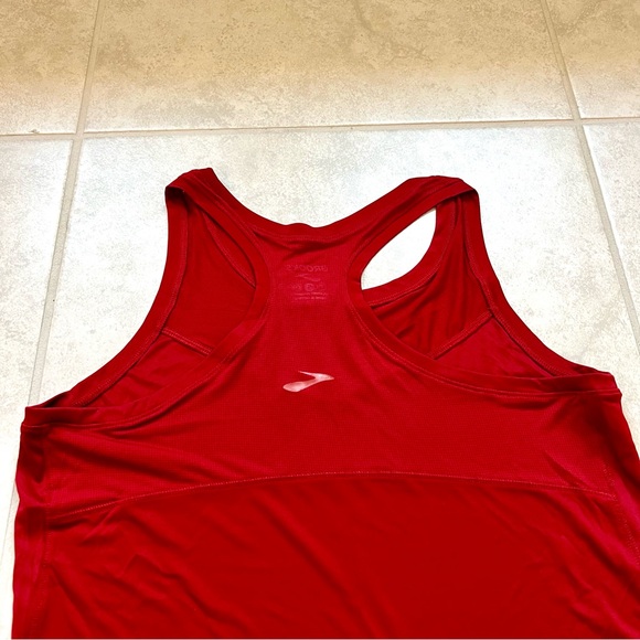 NWOT Brooks Women’s Running Tank - Picture 5 of 7